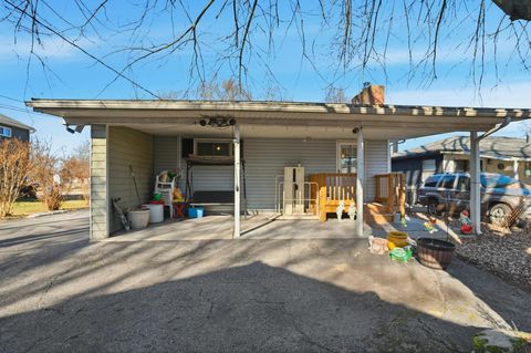 Tiny photo for 691 Colton Road, Columbus, OH 43207 (MLS # 226002551)