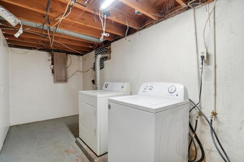 Tiny photo for 691 Colton Road, Columbus, OH 43207 (MLS # 226002551)