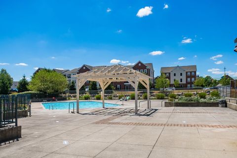 Tiny photo for 3384 Smileys 3384 #3384, Hilliard, OH 43026 (MLS # 225044262)