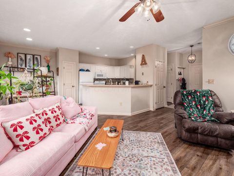 Tiny photo for 3384 Smileys 3384 #3384, Hilliard, OH 43026 (MLS # 225044262)