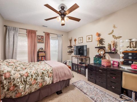 Tiny photo for 3384 Smileys 3384 #3384, Hilliard, OH 43026 (MLS # 225044262)