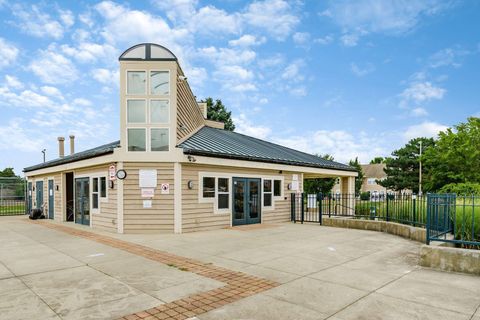 Tiny photo for 3384 Smileys 3384 #3384, Hilliard, OH 43026 (MLS # 225044262)