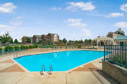 Tiny photo for 3384 Smileys 3384 #3384, Hilliard, OH 43026 (MLS # 225044262)