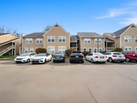 Tiny photo for 3384 Smileys 3384 #3384, Hilliard, OH 43026 (MLS # 225044262)