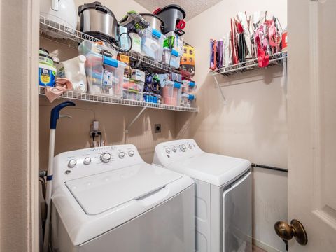 Tiny photo for 3384 Smileys 3384 #3384, Hilliard, OH 43026 (MLS # 225044262)