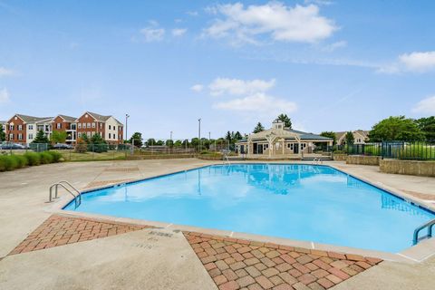 Tiny photo for 3384 Smileys 3384 #3384, Hilliard, OH 43026 (MLS # 225044262)