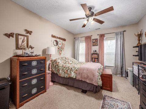 Tiny photo for 3384 Smileys 3384 #3384, Hilliard, OH 43026 (MLS # 225044262)