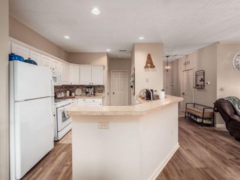 Tiny photo for 3384 Smileys 3384 #3384, Hilliard, OH 43026 (MLS # 225044262)