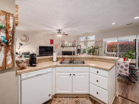 Tiny photo for 3384 Smileys 3384 #3384, Hilliard, OH 43026 (MLS # 225044262)