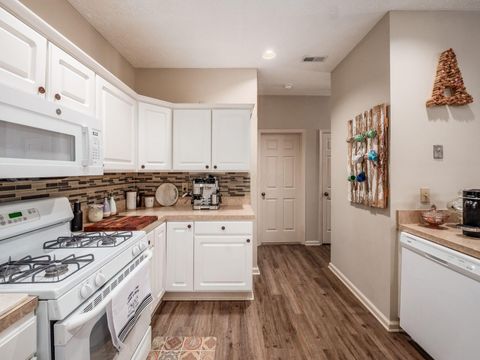 Tiny photo for 3384 Smileys 3384 #3384, Hilliard, OH 43026 (MLS # 225044262)