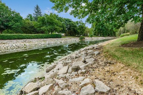 Tiny photo for 3384 Smileys 3384 #3384, Hilliard, OH 43026 (MLS # 225044262)