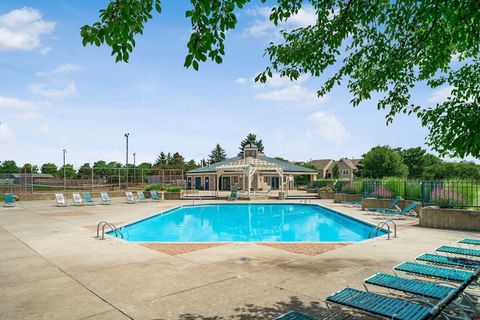 Tiny photo for 3384 Smileys 3384 #3384, Hilliard, OH 43026 (MLS # 225044262)