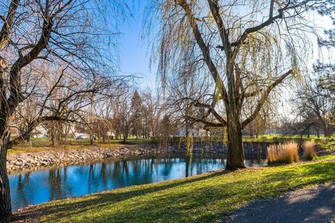 Tiny photo for 3384 Smileys 3384 #3384, Hilliard, OH 43026 (MLS # 225044262)