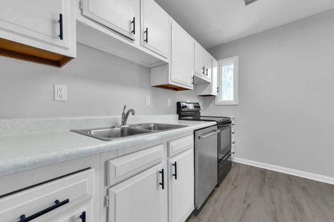 Tiny photo for 1835 Woodette Road, Columbus, OH 43232 (MLS # 225045102)