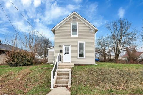 Photo of 231 N London Street, Mount Sterling, OH 43143 (MLS # 226007534)