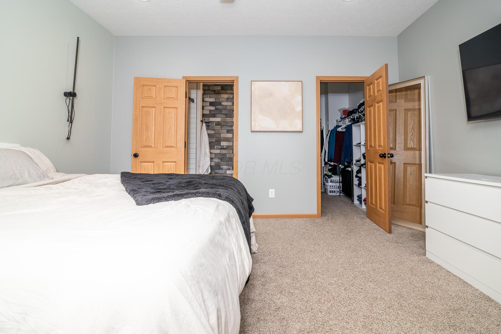 1045 Willow Creek Court, Plain City, Ohio image 24