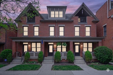 Photo of 46 E Russell Street, Columbus, OH 43215 (MLS # 226012146)