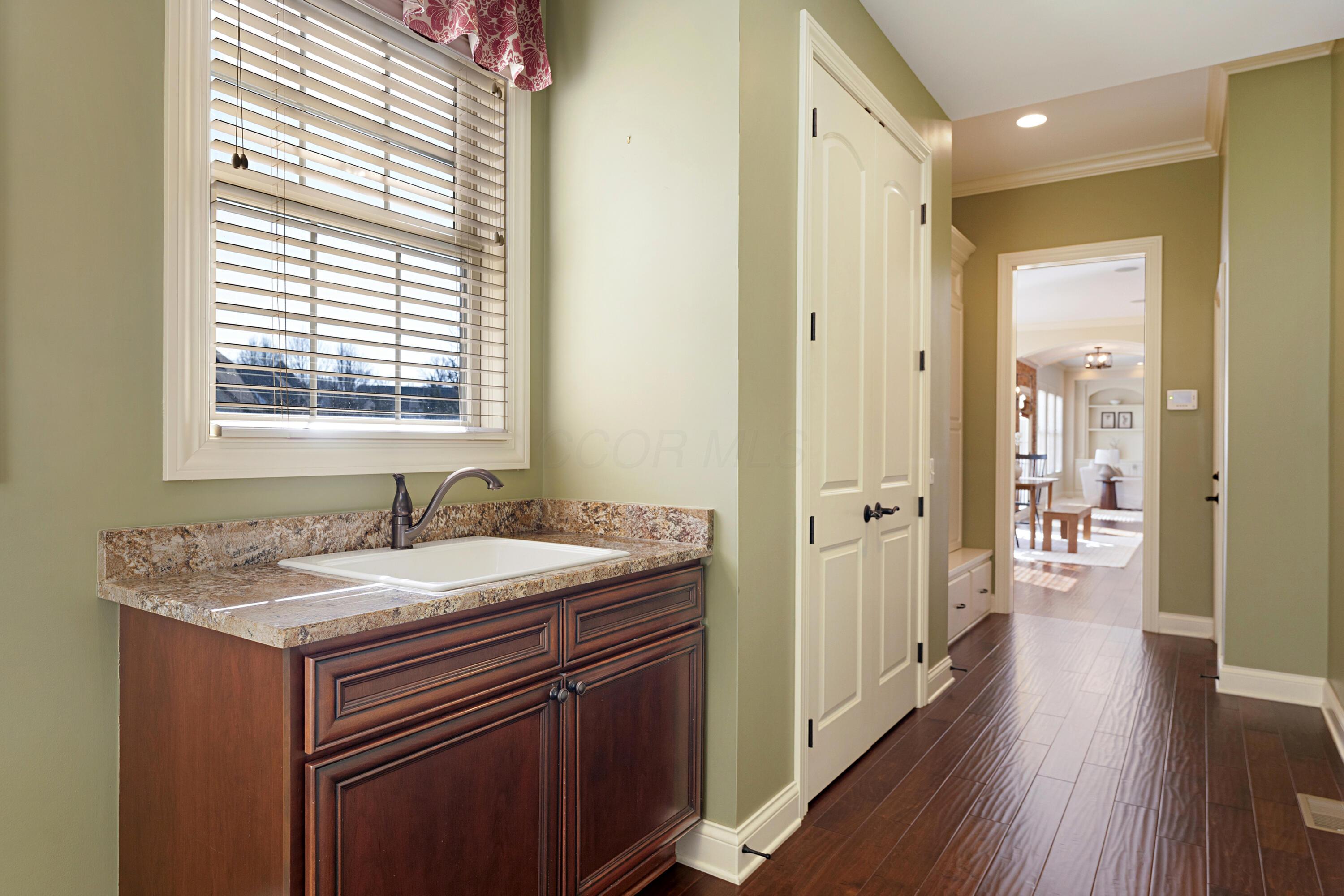 7951 Dennison Court, Dublin, Ohio image 33