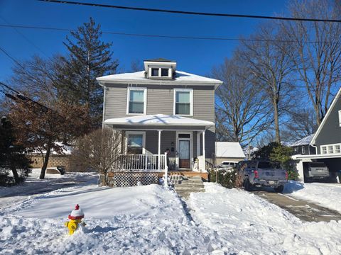 Photo of 1321 Hazel Avenue, Zanesville, OH 43701 (MLS # 226002829)