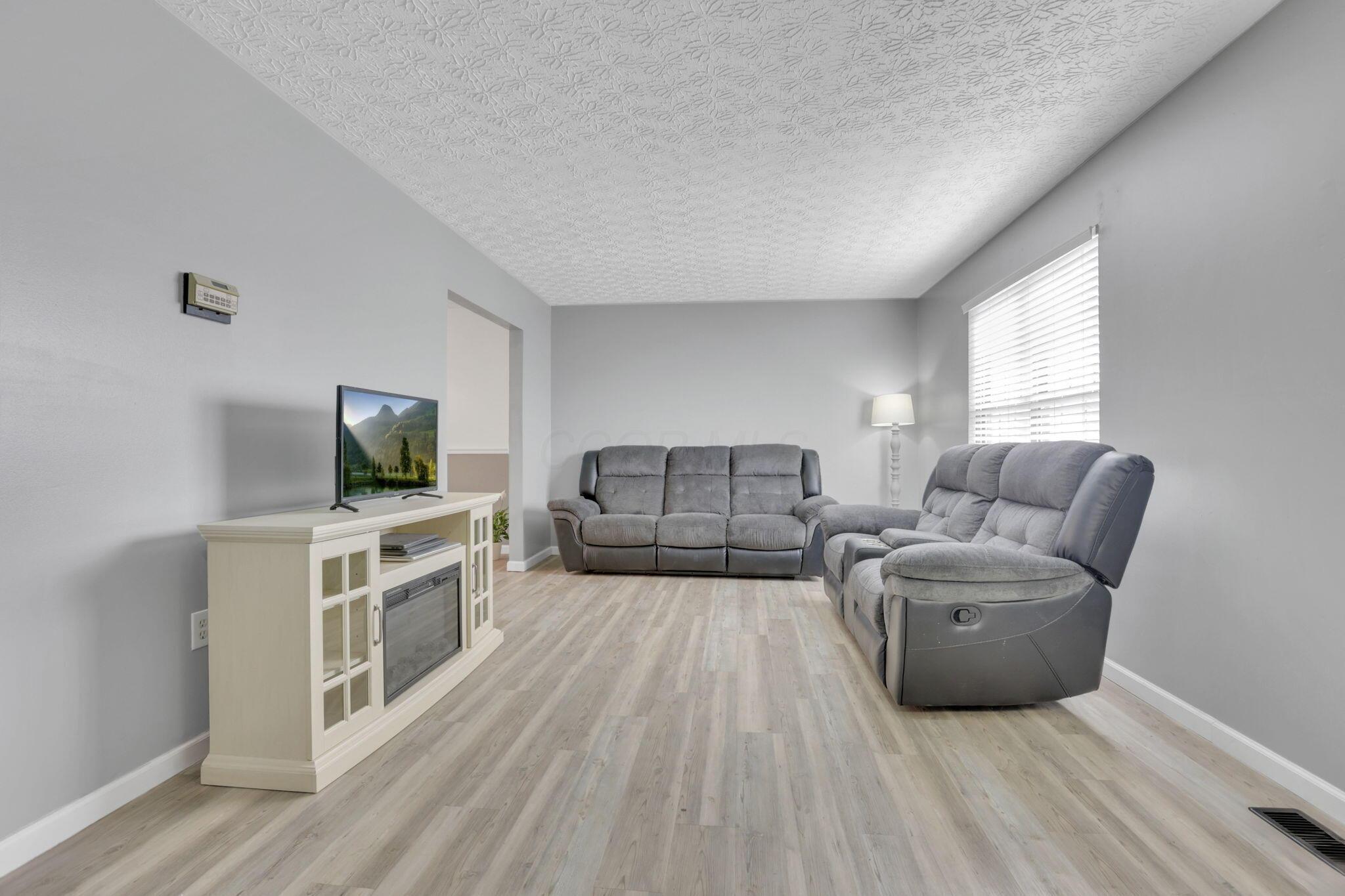 2898 Teapot Court, Reynoldsburg, Ohio image 6
