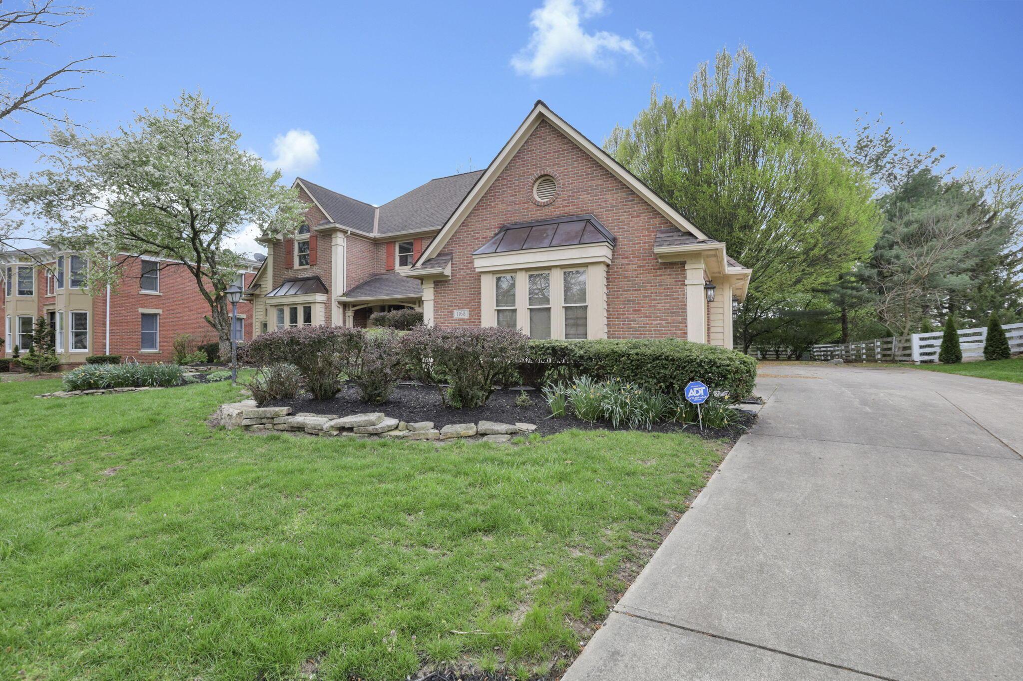 1168 Sleeping Meadow Drive, New Albany, Ohio image 2