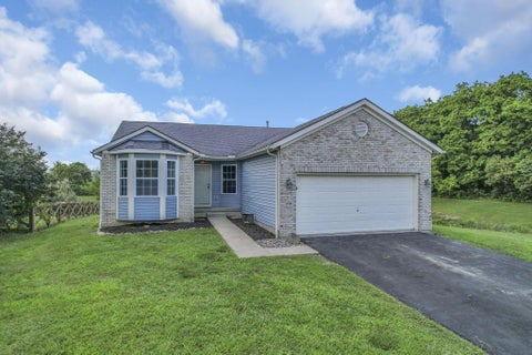 Homes For Sale - 1572 Roscommon Drive<br/> Pataskala, OH 43062