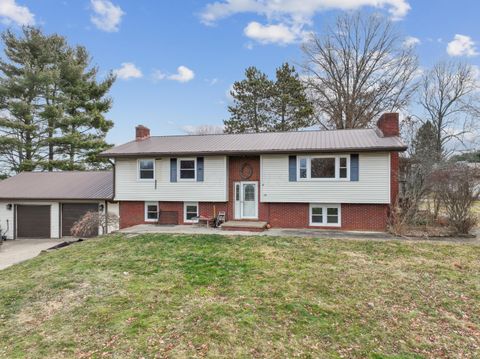 Photo of 301 Sheridan Place, Somerset, OH 43783 (MLS # 225045647)