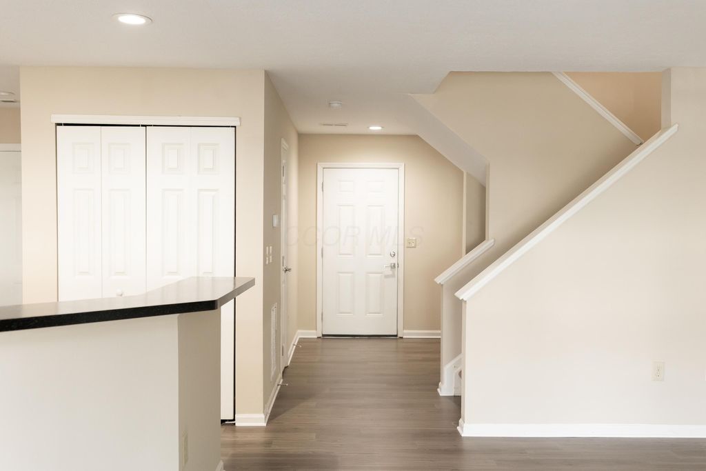 Photo of 5008 Stratford Pine Lane, Dublin, OH 43016 (MLS # 225044401)