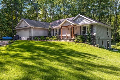 Homes For Sale - 3255 Loper Road<br/> Newark, OH 43055