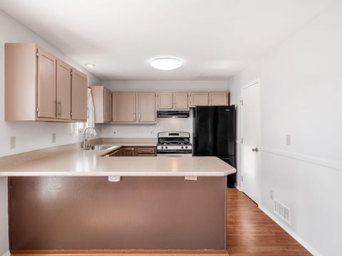 Tiny photo for 180 Lexington Boulevard, Delaware, OH 43015 (MLS # 226005511)