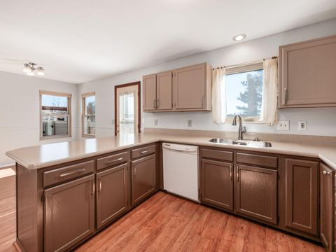 Tiny photo for 180 Lexington Boulevard, Delaware, OH 43015 (MLS # 226005511)