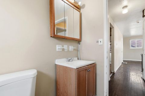 Tiny photo for 3191 Barnett Court S, Columbus, OH 43227 (MLS # 226002553)