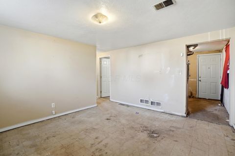 Tiny photo for 3191 Barnett Court S, Columbus, OH 43227 (MLS # 226002553)