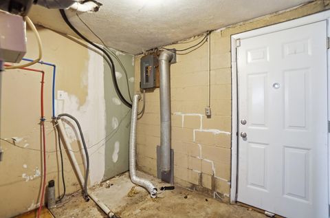 Tiny photo for 3191 Barnett Court S, Columbus, OH 43227 (MLS # 226002553)