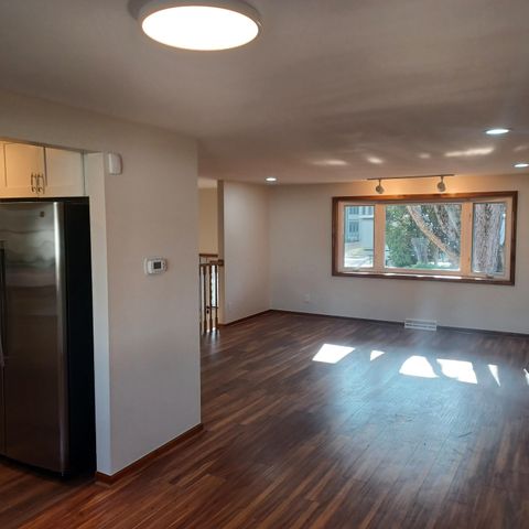 Tiny photo for 340 E Dublin Granville Road, Worthington, OH 43085 (MLS # 225045412)