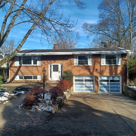 Photo of 340 E Dublin Granville Road, Worthington, OH 43085 (MLS # 225045412)