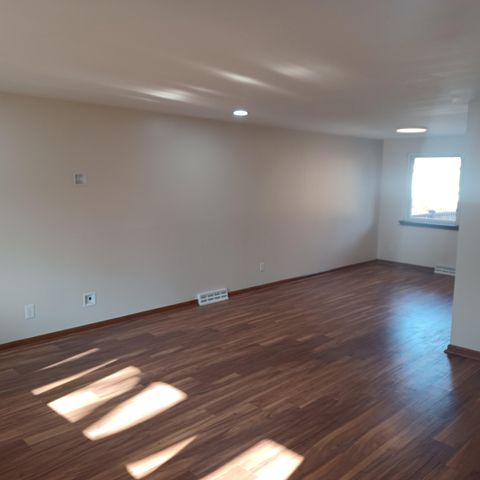 Tiny photo for 340 E Dublin Granville Road, Worthington, OH 43085 (MLS # 225045412)