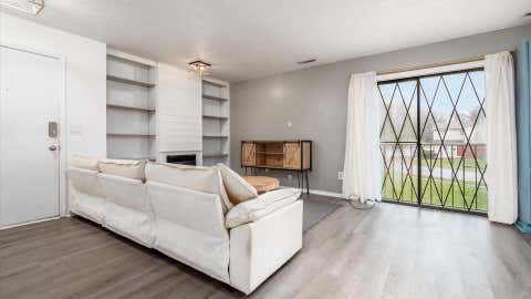 Condo For Sale - 625 Country Club Drive #A8<br/> Newark, OH 43055