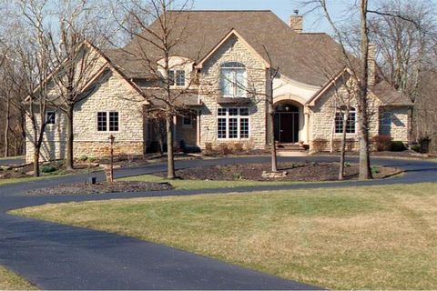 Photo of 7660 Pond Close Road, Blacklick, OH 43004 (MLS # 226007672)