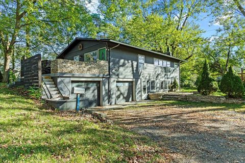 Photo of 718 N Main Street, Marysville, OH 43040 (MLS # 225037730)