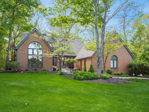 Photo of 8403 Beeswing Court, Dublin, OH 43017 (MLS # 226016104)