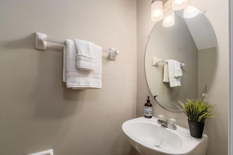Tiny photo for 7005 Monarchos Drive 11 #11, New Albany, OH 43054 (MLS # 226011140)