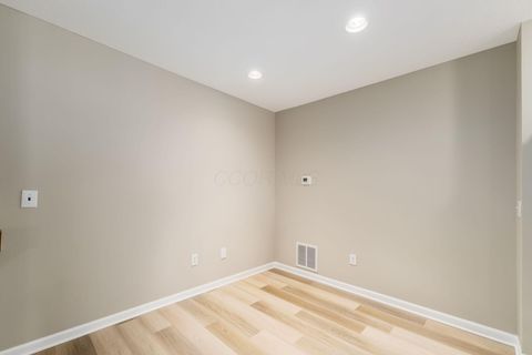 Tiny photo for 7005 Monarchos Drive 11 #11, New Albany, OH 43054 (MLS # 226011140)