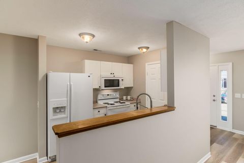 Tiny photo for 7005 Monarchos Drive 11 #11, New Albany, OH 43054 (MLS # 226011140)