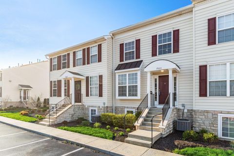 Tiny photo for 7005 Monarchos Drive 11 #11, New Albany, OH 43054 (MLS # 226011140)