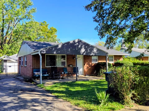 Photo of 1272 Carolwood Avenue, Columbus, OH 43227 (MLS # 226036698)