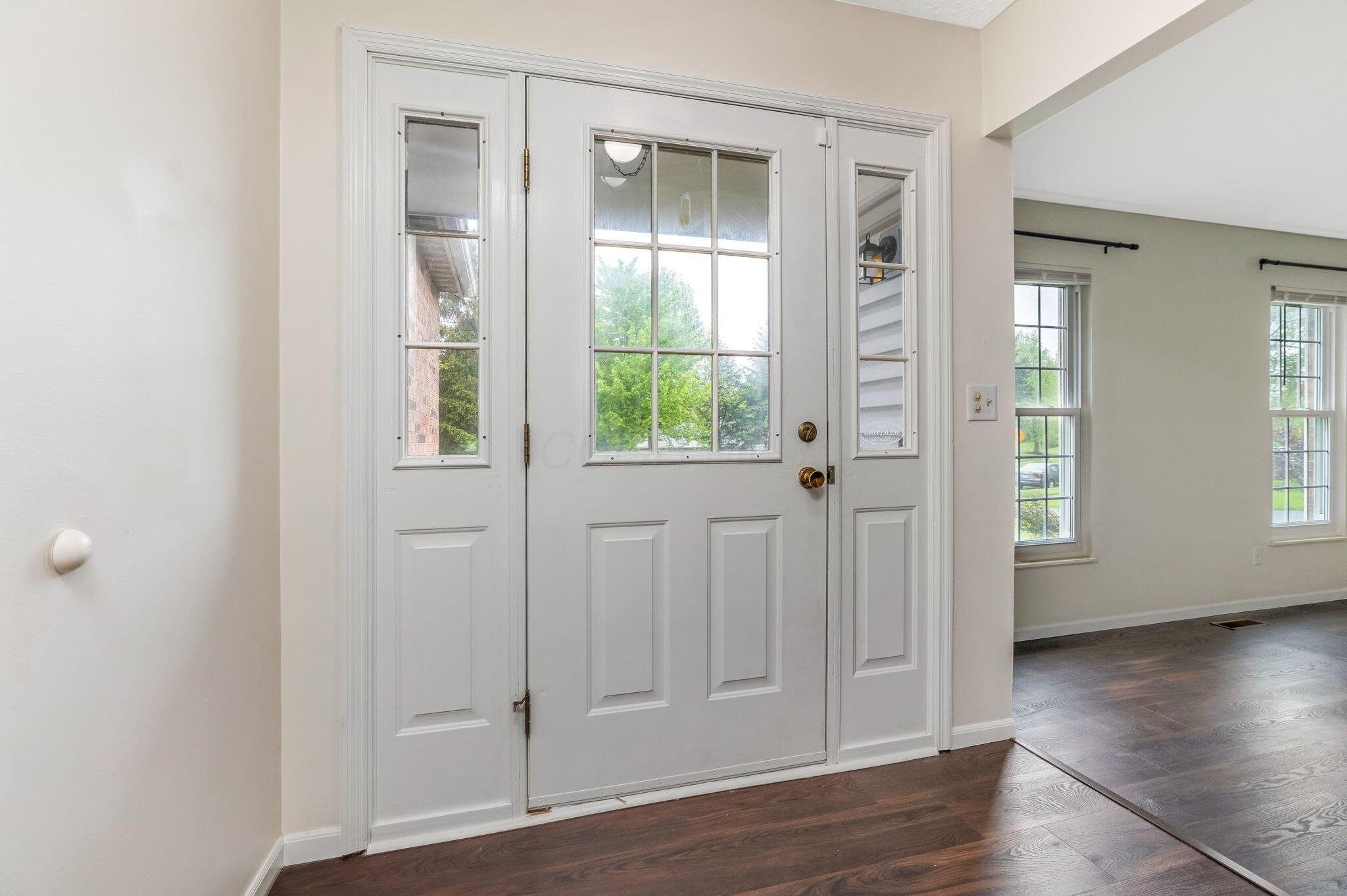 5713 Shannon Heights Boulevard, Dublin, Ohio image 5