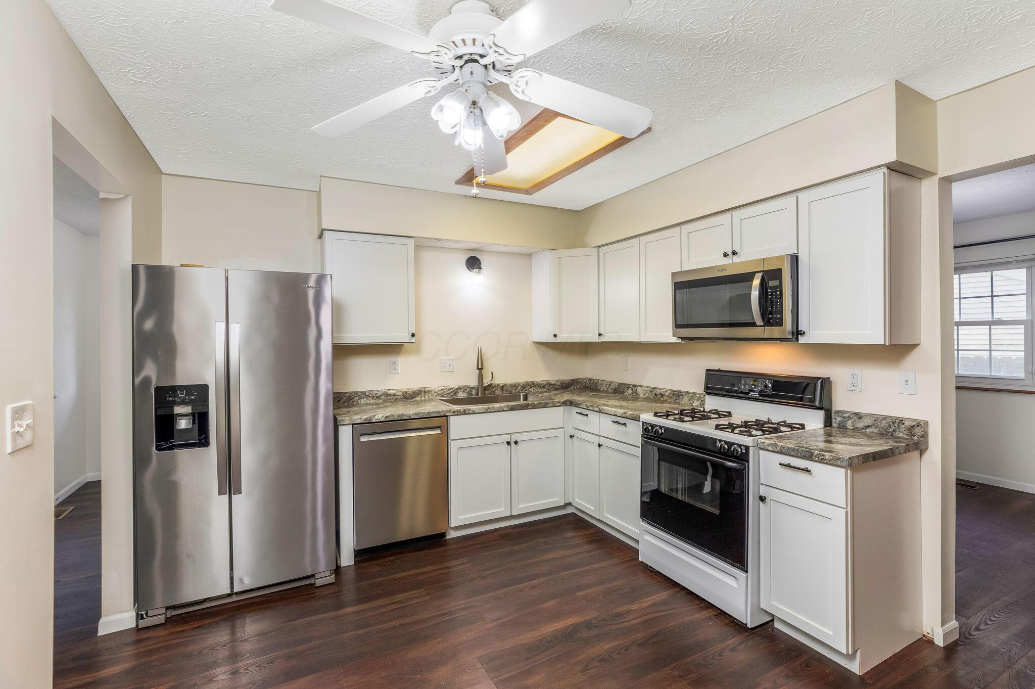 5713 Shannon Heights Boulevard, Dublin, Ohio image 12