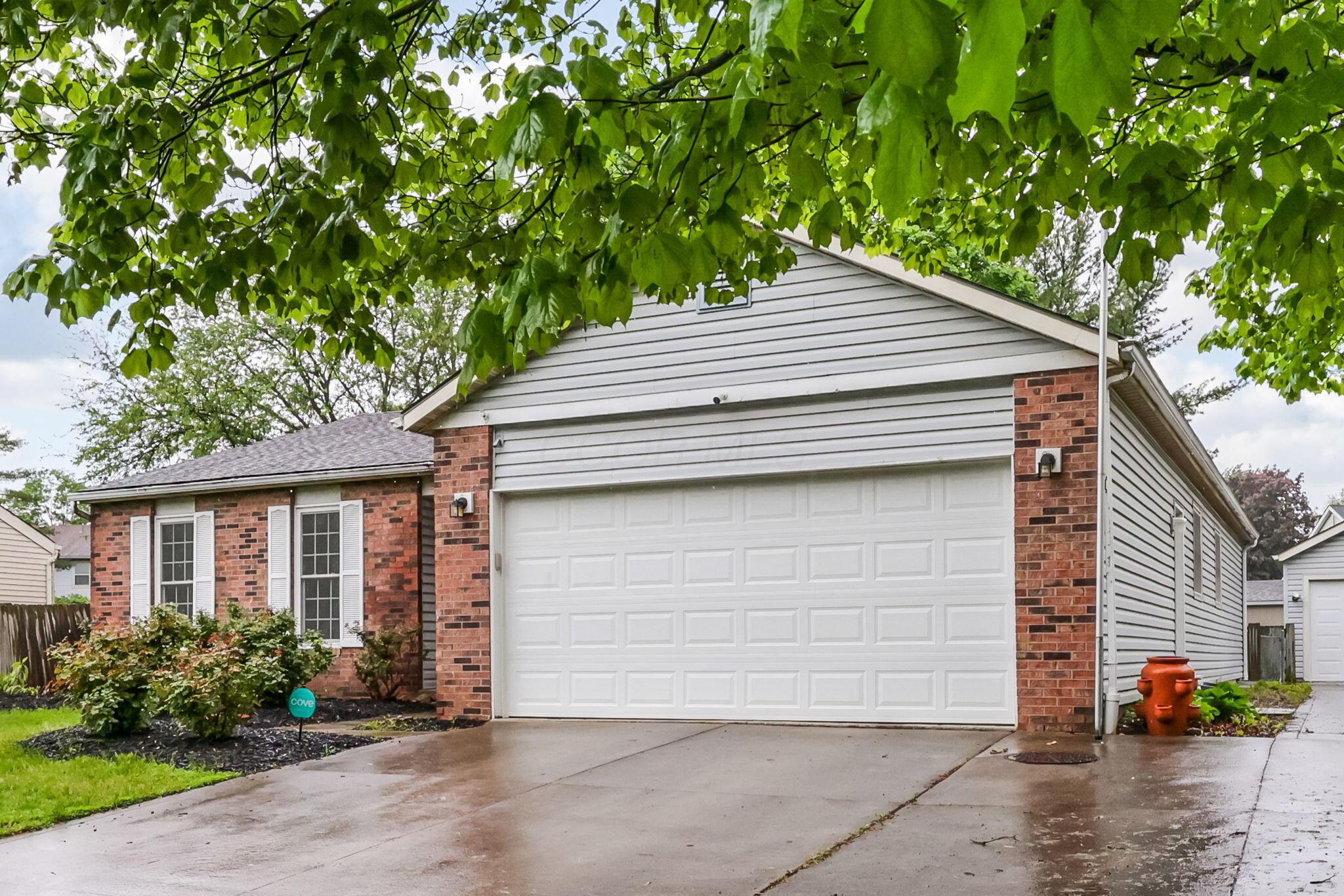 5713 Shannon Heights Boulevard, Dublin, Ohio image 3
