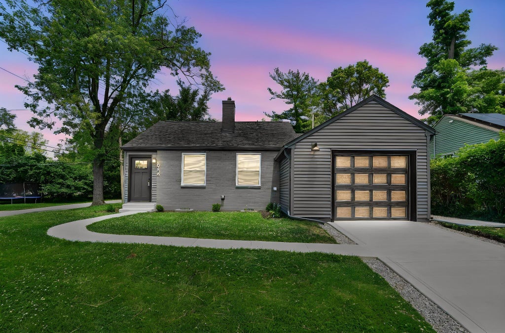 Photo of 544 N Selby Boulevard, Worthington, OH 43085 (MLS # 226022742)